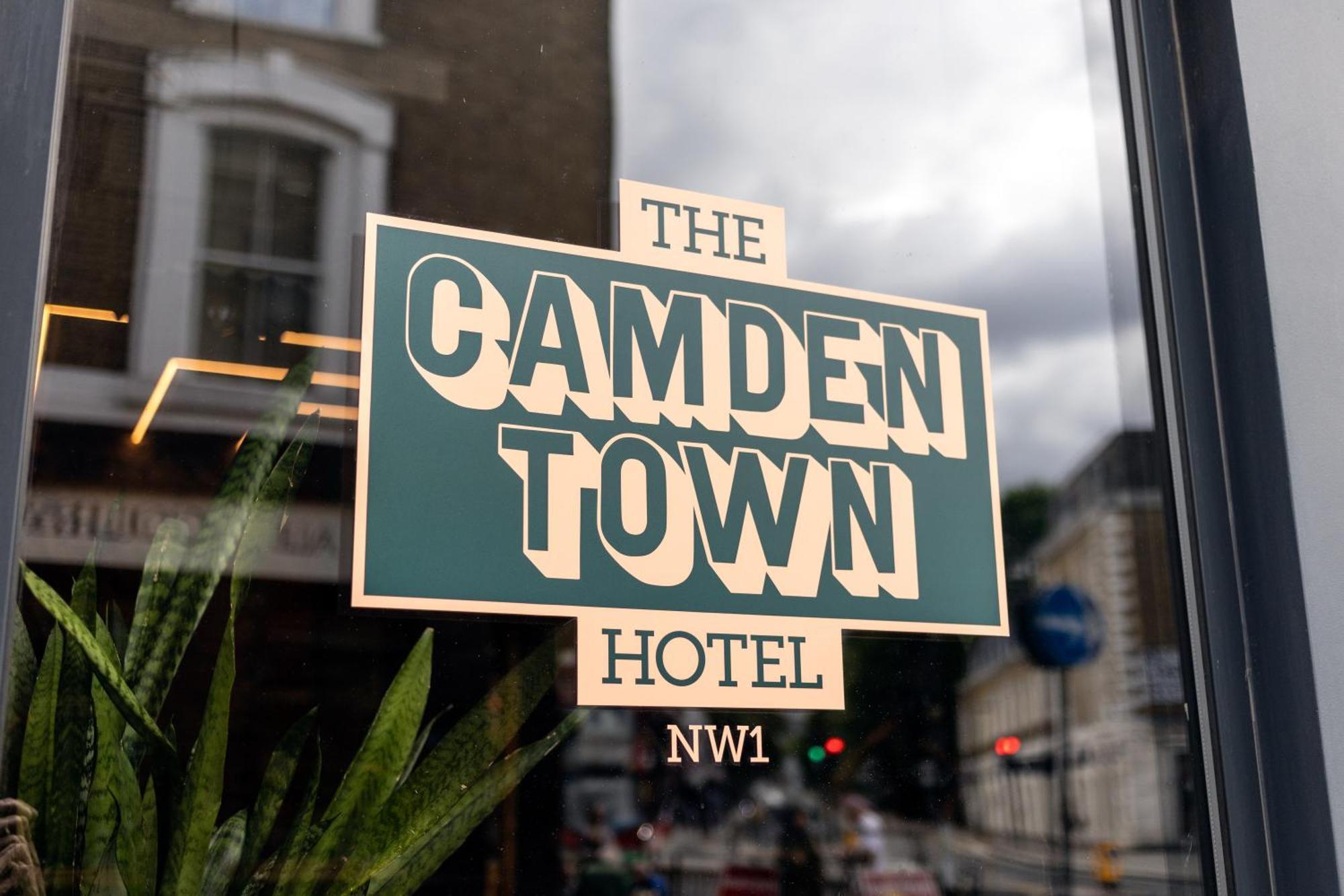 The Camden Town Hotel Лондон Екстериор снимка